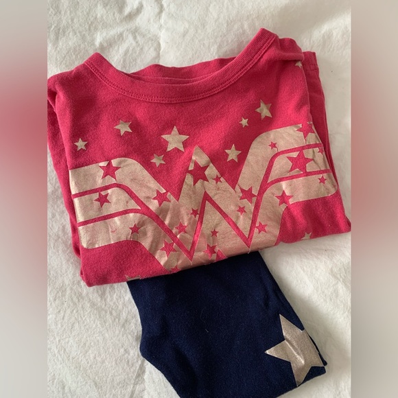 Baby Gap Wonder Woman PJs - Size 3T - Picture 4 of 5